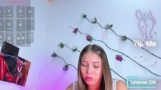 Snapshot of HaleyAmaya chatting on December 20, 2025, 11:23 pm HaleyAmaya online show from December 20, 2025, 11:23 pm