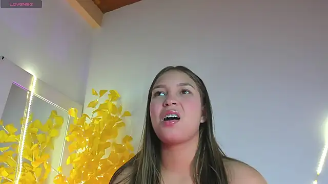 Snapshot of HaleyAmaya chatting on June 12, 2026, 12:42 am HaleyAmaya online show from June 12, 2026, 12:42 am