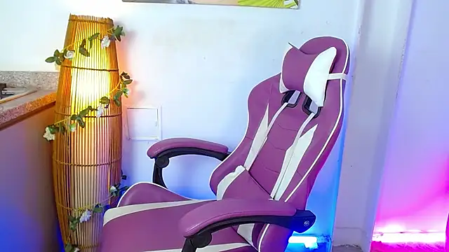 Snapshot of georgina_lulu chatting on January 16, 2025, 7:31 pm georgina lulu online show from January 16, 2025, 7:31 pm