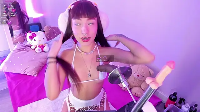 candy  monroe online show from March 13, 2026, 4:24 pm