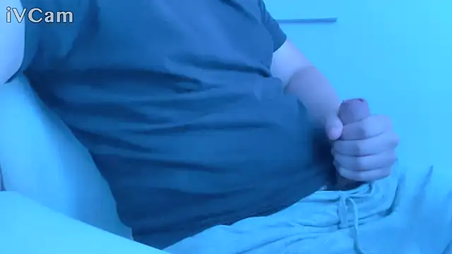 Axeeeeeeeeeeeel online show from October 1, 2025, 3:07 pm