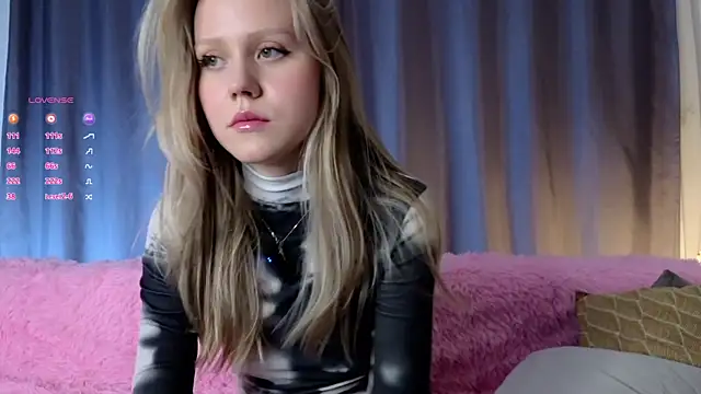 WiloneEsse online show from March 20, 2025, 1:02 am