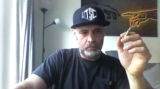 Avamereandmikel online show from February 26, 2025, 4:24 pm