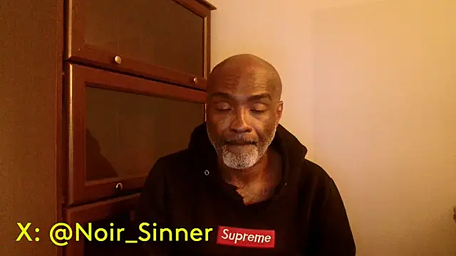 sinnernoir online show from April 23, 2026, 3:41 am