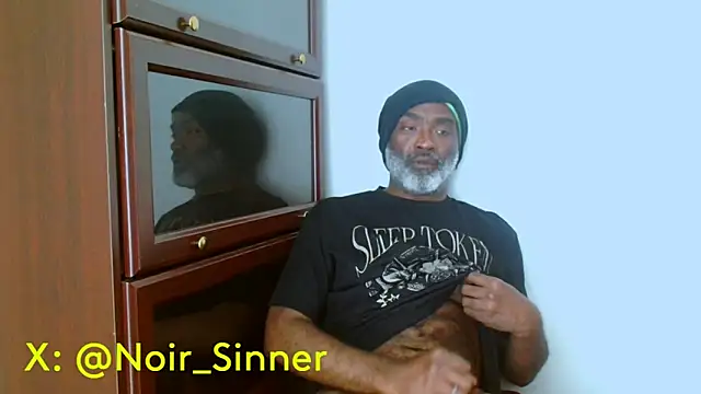 Snapshot of sinnernoir chatting on May 22, 2026, 2:55 pm sinnernoir online show from May 22, 2026, 2:55 pm