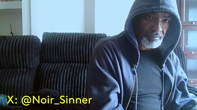 Snapshot of sinnernoir chatting on May 24, 2026, 4:12 pm sinnernoir online show from May 24, 2026, 4:12 pm