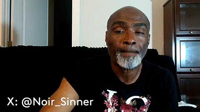 Snapshot of sinnernoir chatting on June 5, 2026, 3:24 am sinnernoir online show from June 5, 2026, 3:24 am