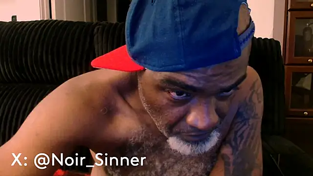 Snapshot of sinnernoir chatting on June 12, 2026, 2:32 am sinnernoir online show from June 12, 2026, 2:32 am