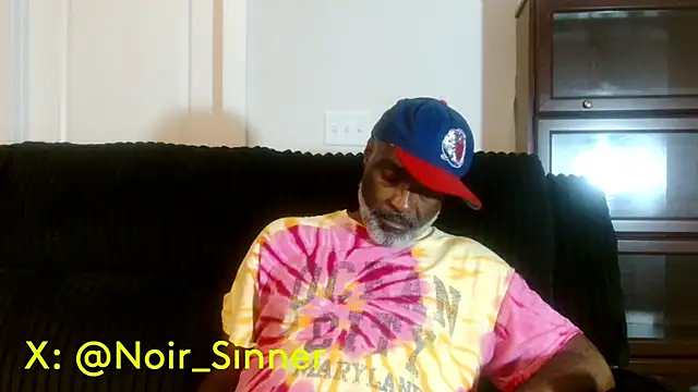 Snapshot of sinnernoir chatting on July 21, 2026, 5:21 am sinnernoir online show from July 21, 2026, 5:21 am