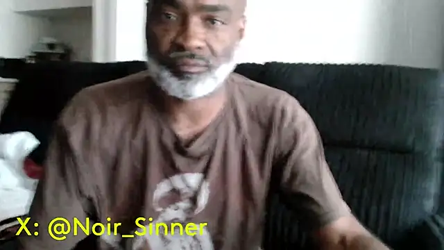 Snapshot of sinnernoir chatting on July 31, 2026, 2:49 pm sinnernoir online show from July 31, 2026, 2:49 pm