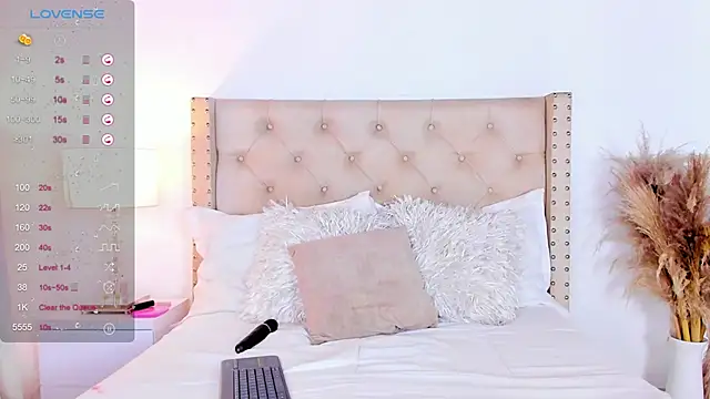 Snapshot of marilynrossy chatting on February 9, 2025, 2:49 am marilynrossy online show from February 9, 2025, 2:49 am