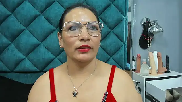 Snapshot of PENELOPELEWISs chatting on May 18, 2026, 4:07 am PENELOPELEWISs online show from May 18, 2026, 4:07 am
