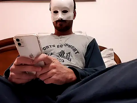 ItalStall online show from October 4, 2025, 8:18 pm