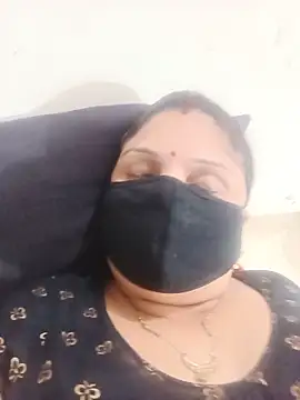 Snapshot of Cute-Aadhvita chatting on June 12, 2026, 7:51 am Cute-Aadhvita online show from June 12, 2026, 7:51 am
