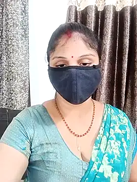 Snapshot of Cute-Aadhvita chatting on June 18, 2026, 1:04 pm Cute-Aadhvita online show from June 18, 2026, 1:04 pm