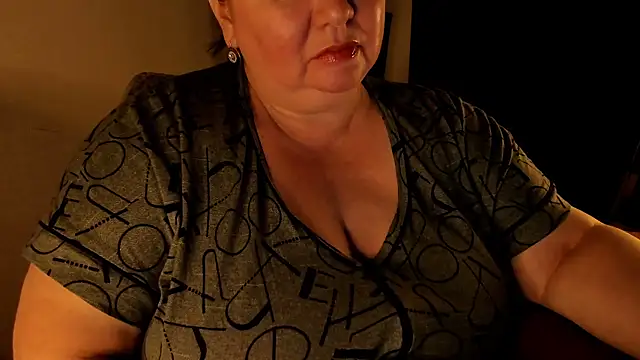 Snapshot of SexxyDreams1 chatting on February 10, 2025, 2:41 am SexxyDreams1 online show from February 10, 2025, 2:41 am