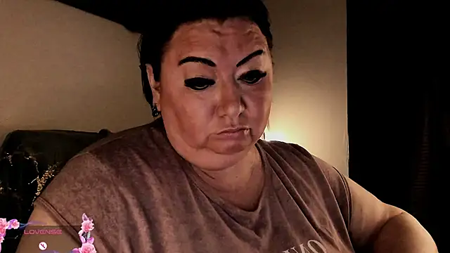 Snapshot of SexxyDreams1 chatting on September 21, 2025, 3:41 am SexxyDreams1 online show from September 21, 2025, 3:41 am