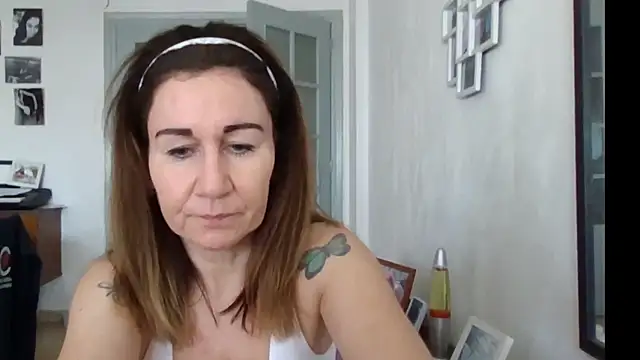 TamaraSweetxo online show from May 5, 2026, 8:22 am