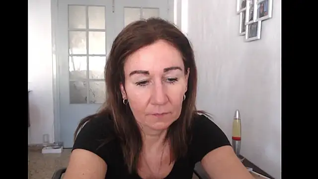 Snapshot of TamaraSweetxo chatting on June 18, 2026, 4:11 pm TamaraSweetxo online show from June 18, 2026, 4:11 pm