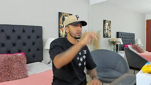 Robin Rief online show from March 6, 2025, 3:24 am