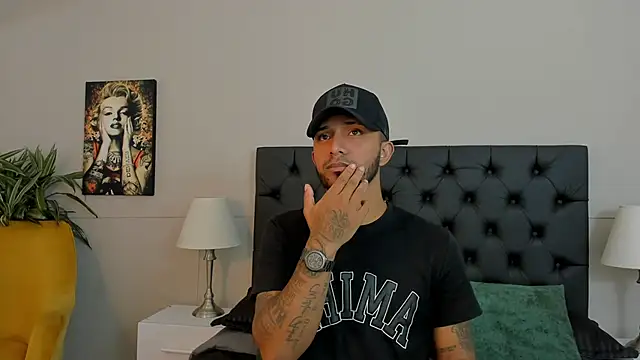 Robin Rief online show from October 13, 2025, 3:39 am