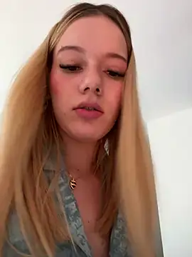 NicoleCut online show from February 27, 2025, 2:00 pm