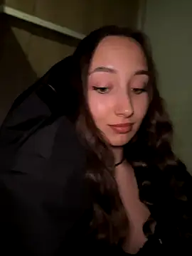 VelvetVixenI online show from December 15, 2025, 4:00 pm