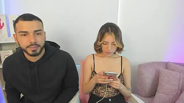 Snapshot of savage_sweethearts chatting on January 15, 2025, 4:00 pm savage sweethearts online show from January 15, 2025, 4:00 pm