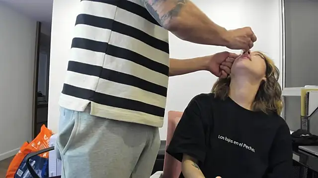 Snapshot of savage_sweethearts chatting on January 27, 2025, 1:48 am savage sweethearts online show from January 27, 2025, 1:48 am