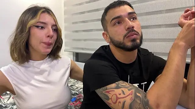 Snapshot of savage_sweethearts chatting on February 7, 2025, 3:12 am savage sweethearts online show from February 7, 2025, 3:12 am