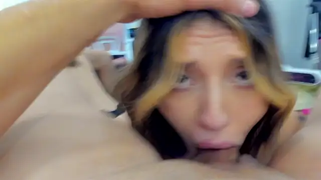 Snapshot of savage_sweethearts chatting on March 13, 2025, 6:48 am savage sweethearts online show from March 13, 2025, 6:48 am