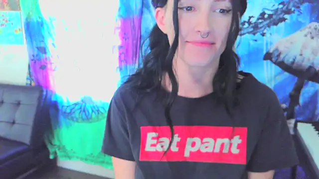 Snapshot of _hellostormy_ chatting on October 1, 2025, 4:24 pm hellostormy online show from October 1, 2025, 4:24 pm