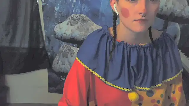 Snapshot of _hellostormy_ chatting on November 10, 2025, 6:29 pm hellostormy online show from November 10, 2025, 6:29 pm