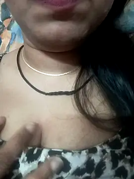 Snapshot of Haniya-143 chatting on February 11, 2025, 8:31 pm Haniya-143 online show from February 11, 2025, 8:31 pm