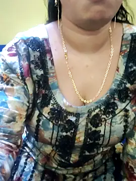 Snapshot of Haniya-143 chatting on September 8, 2025, 2:16 pm Haniya-143 online show from September 8, 2025, 2:16 pm