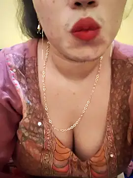 Snapshot of Haniya-143 chatting on September 13, 2025, 10:31 pm Haniya-143 online show from September 13, 2025, 10:31 pm