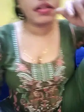 Snapshot of Haniya-143 chatting on October 27, 2025, 3:16 pm Haniya-143 online show from October 27, 2025, 3:16 pm