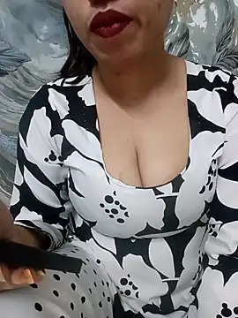 Haniya-143 online show from April 30, 2026, 10:25 pm