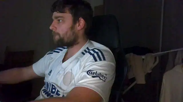 Snapshot of The_big_viking_ chatting on December 5, 2025, 2:36 pm The big viking online show from December 5, 2025, 2:36 pm