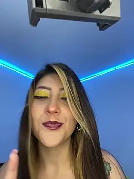 Luna SofiaXX online show from May 9, 2026, 7:02 am
