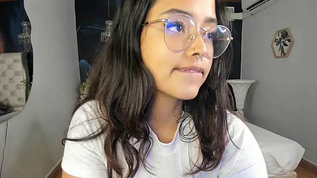 Snapshot of Ariana_Pierce chatting on December 22, 2024, 1:55 am Ariana Pierce online show from December 22, 2024, 1:55 am