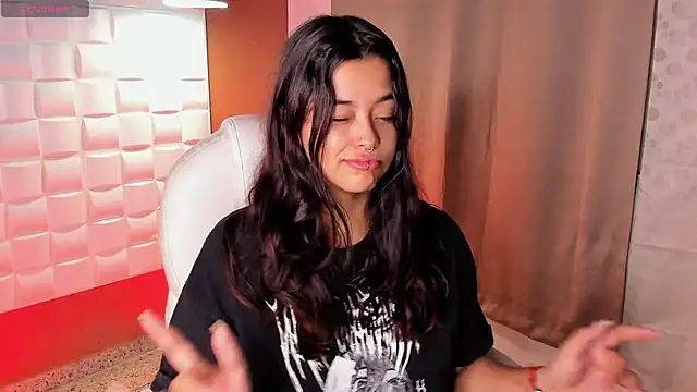 Snapshot of Ariana_Pierce chatting on September 21, 2025, 12:40 pm Ariana Pierce online show from September 21, 2025, 12:40 pm