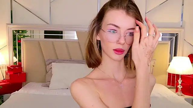 MeganMour online show from December 14, 2025, 5:07 pm