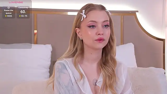 Snapshot of DorisHell chatting on February 6, 2025, 6:02 pm DorisHell online show from February 6, 2025, 6:02 pm