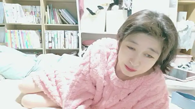 Snapshot of morikawa_sayaka chatting on May 17, 2026, 12:45 pm morikawa sayaka online show from May 17, 2026, 12:45 pm