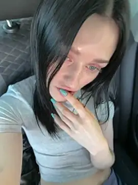 Snapshot of Mia_Mia_M chatting on June 19, 2026, 2:43 pm Mia Mia M online show from June 19, 2026, 2:43 pm