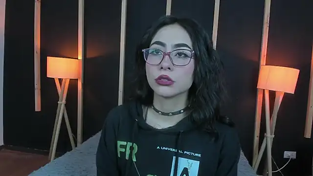 Snapshot of vampy_dolll chatting on January 5, 2025, 1:04 pm vampy dolll online show from January 5, 2025, 1:04 pm