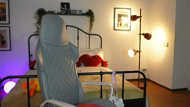 Snapshot of vampy_dolll chatting on February 11, 2025, 1:31 am vampy dolll online show from February 11, 2025, 1:31 am