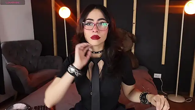 Snapshot of vampy_dolll chatting on March 22, 2025, 8:59 pm vampy dolll online show from March 22, 2025, 8:59 pm