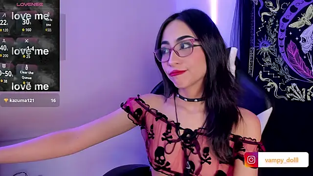 Snapshot of vampy_dolll chatting on October 10, 2025, 7:29 am vampy dolll online show from October 10, 2025, 7:29 am